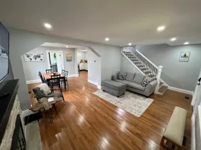 3 Bedroom House on Ravine - Image 2