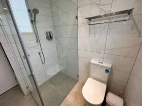 Deluxe Quad Suite - Image 5
