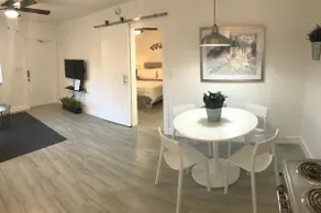 Comfy Condos at Middle River Apt 3 - Image 3