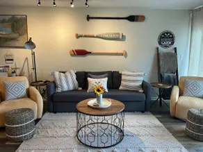 Newly Updated Modern, Spacious, and Cozy Condo- Right on the Lake! - Image 4