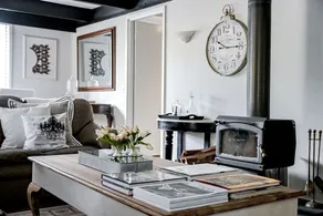 Halls Eclectic Hideaway Bowral - Image 5