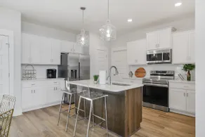 Lux Modern Home | 20 mins to Nashville - Image 5