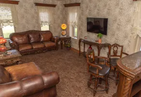 Enjoy a charming stay at Gladiolus! - Image 5