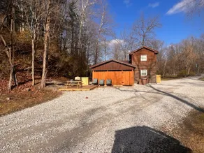Creekside Cottage - Image 2