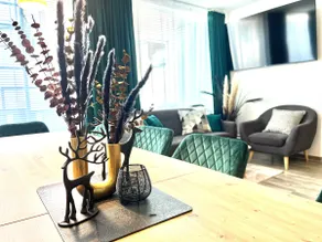 LeNi Living Center: Huge! Prestigious! Quiet! - Image 3