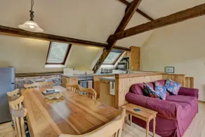 Luccombe at Duddings - sleeps 6, indoor pool etc - Image 4