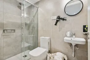 limehome Valencia Palau | Studio with Sofa Bed - Image 4