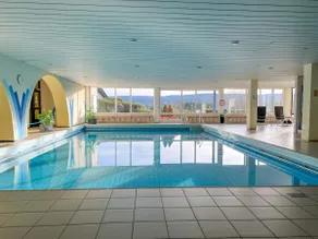 Mountain view with swimming pool and sauna - Image 3