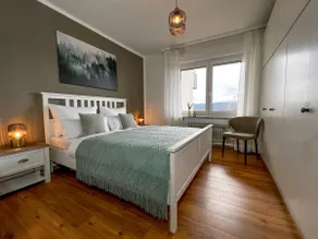 Mountain view with swimming pool and sauna - Image 5