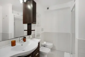The Smart Stay – 6 Pax + Private Parking - Image 5