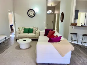 Lovely Central Edmond Home - Image 5