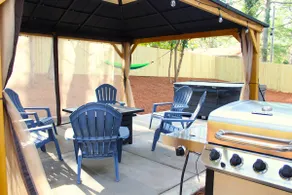 SoPi Oasis | Hot Tub | Fire Pit | Game Room | Pets - Image 3