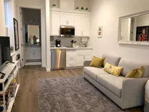 Luxury Studio In Optimal Petaluma Location - Image 4