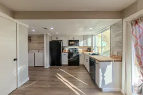 Fresh Remodeled 2 Story Golf Course Retreat - Image 3
