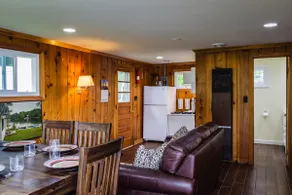Wooded Lakeside Cottage ,Fishing, Snowmobiling, Hunting, Boats, Hot Tub - Image 4