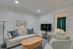 Tranquil Two Bedroom Retreat - Image 2