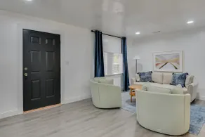 Tranquil Two Bedroom Retreat - Image 4