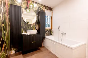 LiT LiVING: Luxury - Box Spring - Workspace - 3 BR - Image 3