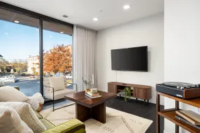 Modern 2 Bed in the Heart of Downtown Bloomington - Image 2