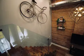 Spacious Downtown Loft - Image 3