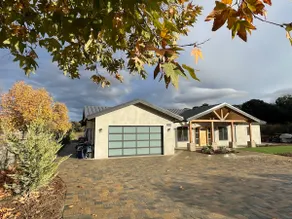 Coyote Creek Luxury: A Solvang Sanctuary - Image 2