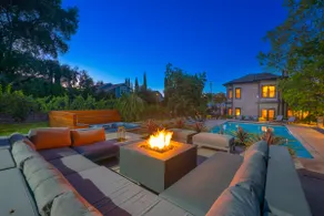 Luxurious Wine Country Estate - Image 2