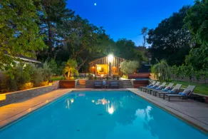 Luxurious Wine Country Estate - Image 4