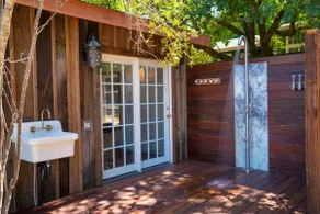 Luxurious Wine Country Estate - Image 3