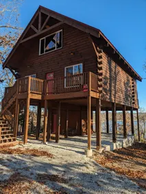 Lofty Lakeview Cabin - Image 3