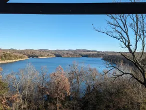 Lofty Lakeview Cabin - Image 2