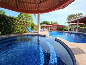 Two amazing homes with a pool - Image 3