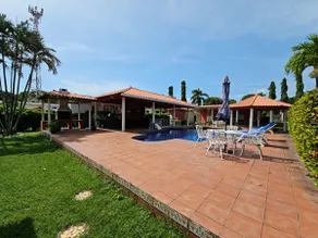 Two amazing homes with a pool - Image 2
