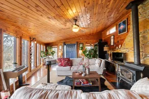 Cozy Cabin Getaway on Buffalo River w/ HUGE Patio - Image 2