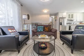 Family Oasis: 4BR & Full Kitchen & 2 Living Rooms - Image 3