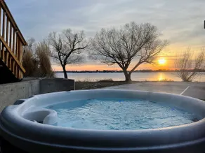 Lakefront Cabin, HotTub, Kayaks, SUPs, Boat Launch - Image 2