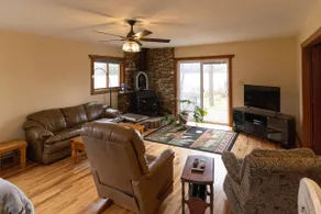 Relaxing Cabin on Beaver Lake - Image 4