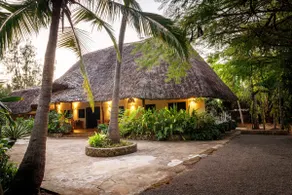 SunPeople House: Private Pool & Large Garden - Image 2