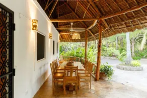 SunPeople House: Private Pool & Large Garden - Image 4