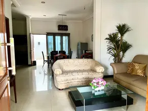 Beautiful + Comfortable Daily Rental House - Image 3