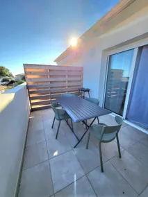 T3 sea view for 6 pers. Beach on foot and pool - Image 4