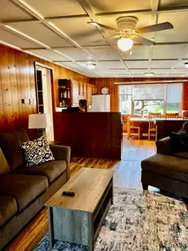 All season lake house - Image 2