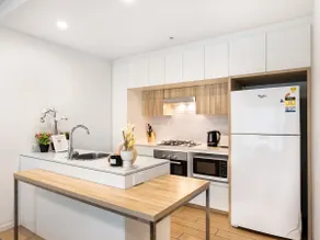 Simply stunning Riverside 1BR apt at Hamilton - Image 3