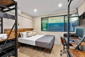 Holloways Beach Haven 4BR - Pool, 300mtrs to beach - Image 4