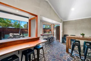 Holloways Beach Haven 4BR - Pool, 300mtrs to beach - Image 2
