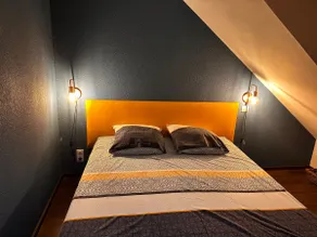 La Maison aux Volets Bleus 2ème Étage - Image 2