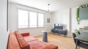 Charming Apartment in Saint-Ouen - GetHosted - Image 2