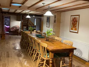 Stables at Duddings - sleeps 18, indoor pool etc - Image 4