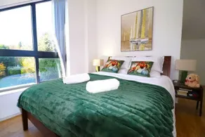 Hutchcomb Villa, 4 Bed Luxury House,Oxford+Parking - Image 5