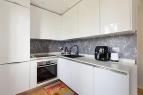 GuestHost - Cimiano M2 Balcony Apartment - Image 4