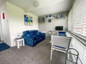 Lovely 4 Berth Chalet At Cedar Springs Park In Heacham, Norfolk Ref 92031Cs - Image 4